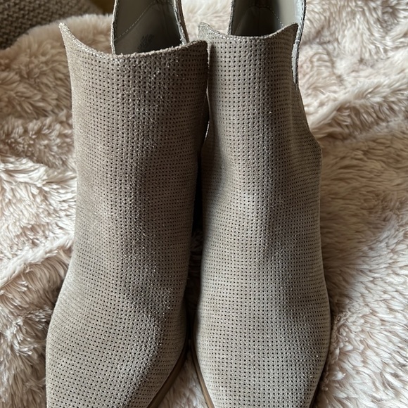 Marc Fisher boots. - Picture 13 of 14